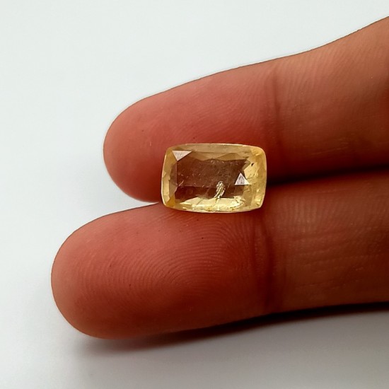 Yellow Sapphire (Pukhraj) 5.86 Ct gem quality